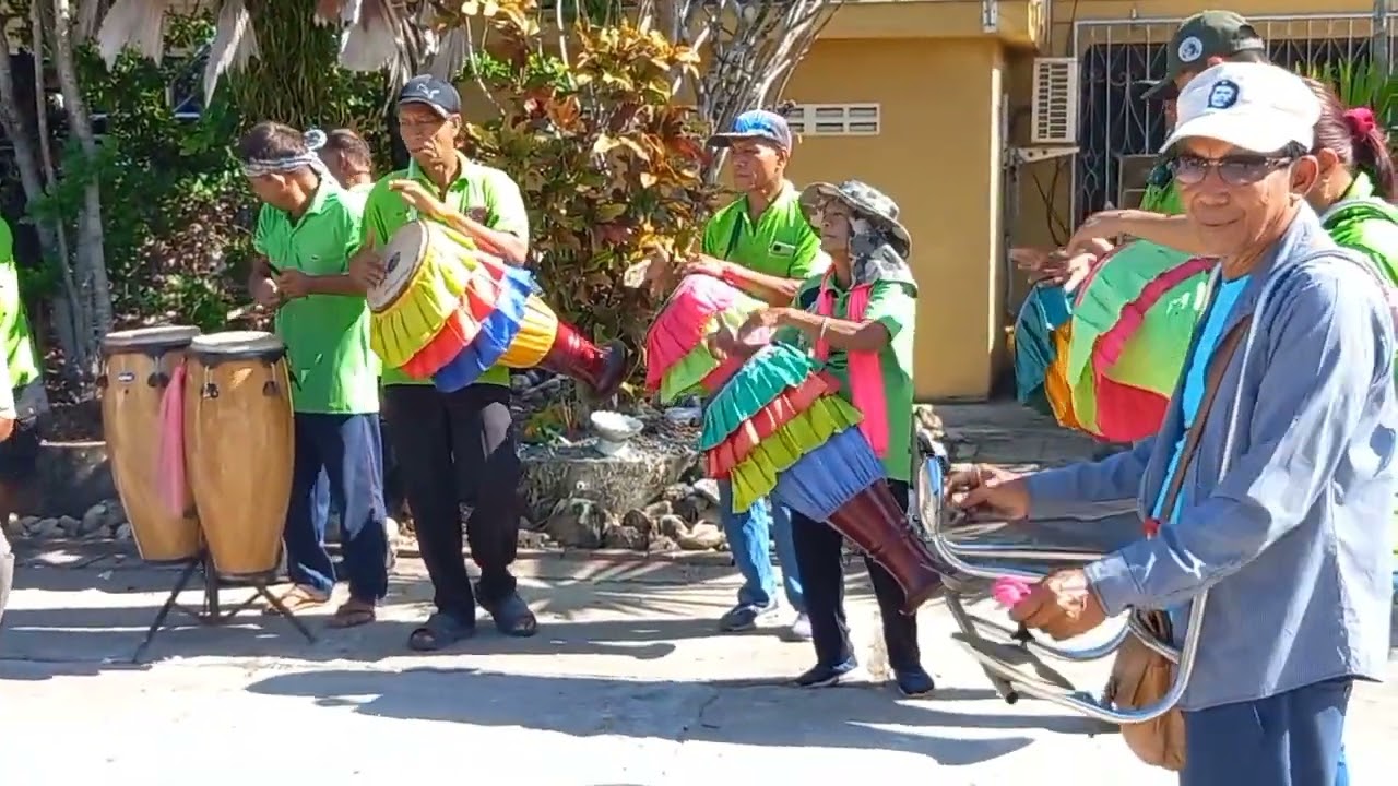 รำวงกลองยาว คณะบ้านท่าเสริม งานแก้บน พ่อท่านพิน วัดขนาบนาก 13 พ.ค.2566