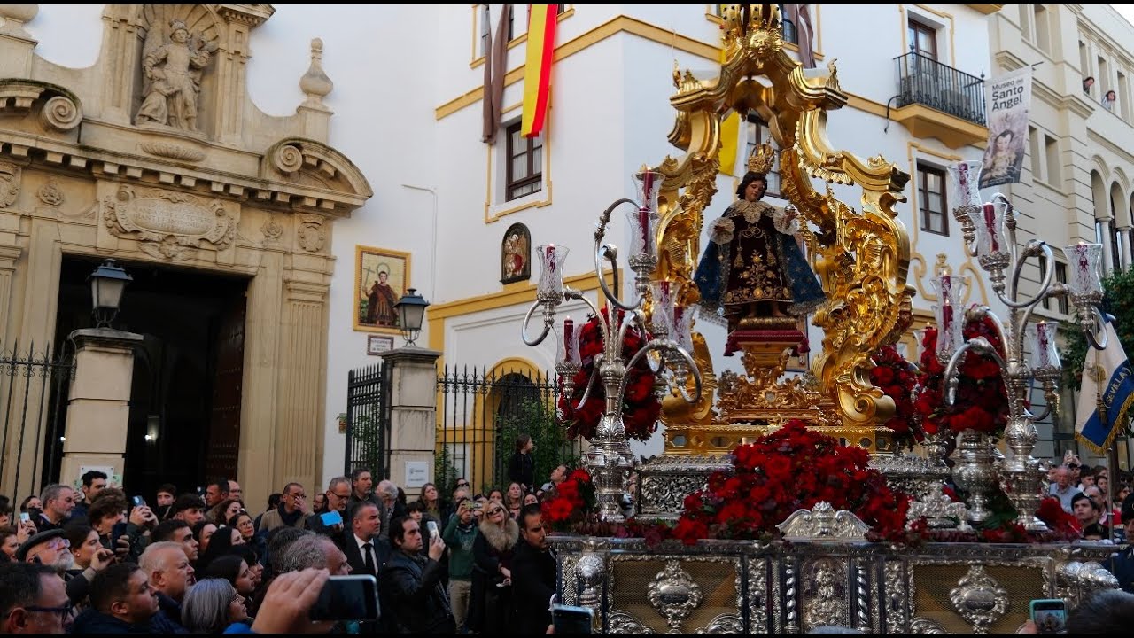 [4K] Milagroso Niño Jesús de Praga Salida Procesional 2025 - Santo Ángel Sevilla
