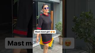 शॉर्ट ड्रेस में #raveenatandon का ग्लैम लुक #e24 #bollywood #bollywoodnews #shortsvideo