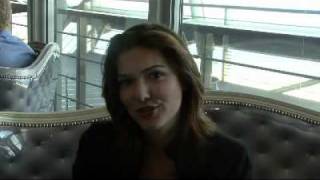 Download Lagu ENCOURAGEMENTS DE LA PART DE LAURA ELENA HARRING THANKS A LOT MP3