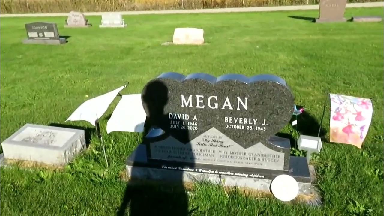 Lone Tree Cemetery in Lone Tree Iowa - YouTube