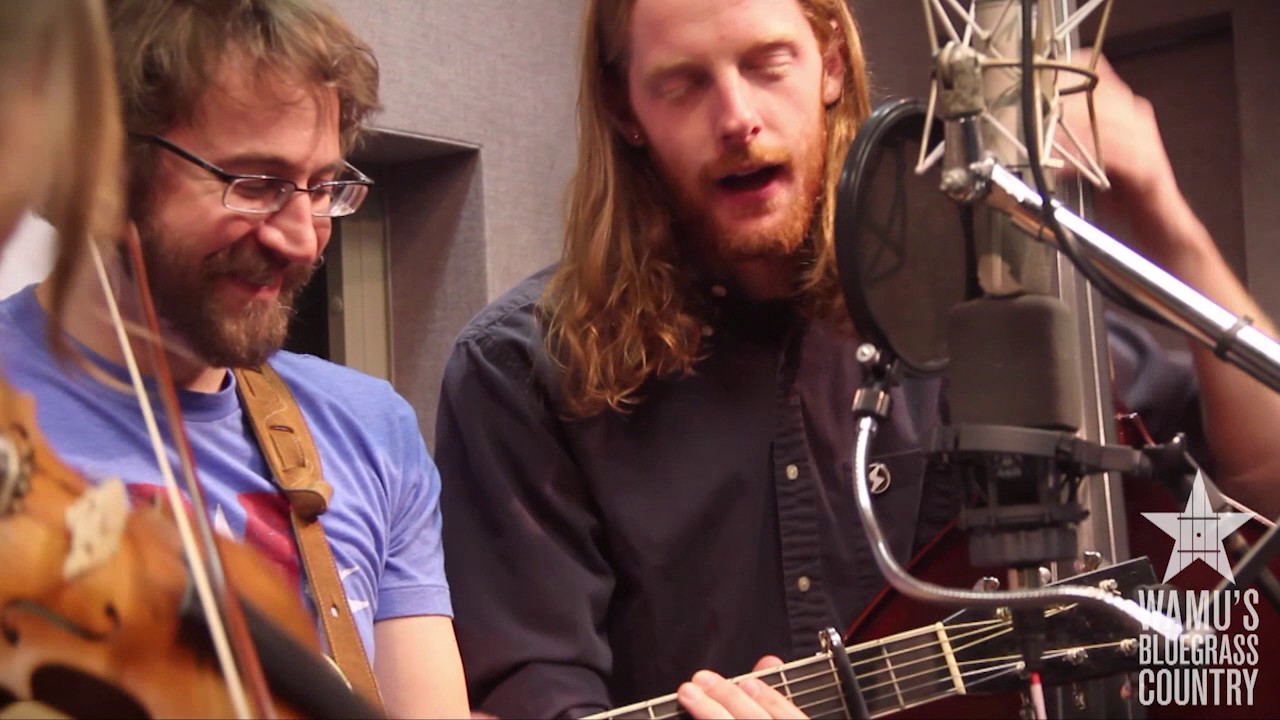 The Stray Birds - Make Me a Pallet on Your Floor [Live at WAMU's Bluegrass Country]