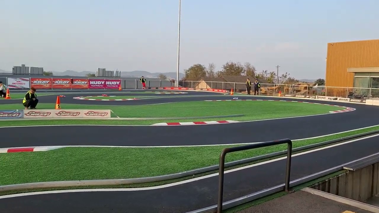 KMRCA 25 MODIFIED A Final 3 Xray X4 26,  Mugen MTC3, SP1