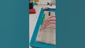 Flashing LEDs use Uno #shorts #ardunio #ilmerazaexperiment