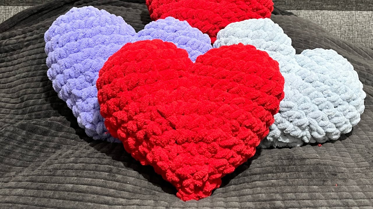 ALİZE PUFFY PARMAK ÖRGÜ İLE KALPLİ YASTIK YAPIMI.   #örgü #handmade #alizepuffy #puffy #crochet