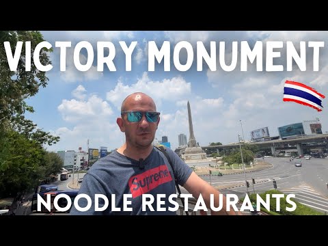 Eating the Best Boat Noodles at Victory Monument! | 🍜🇹🇭 #thailand