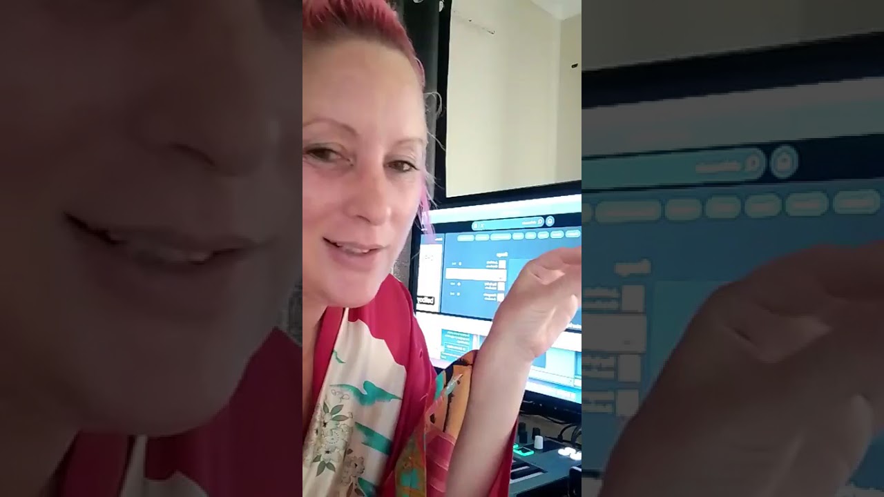 Good morning techno with Chris Cowie and Renee Divatronic 