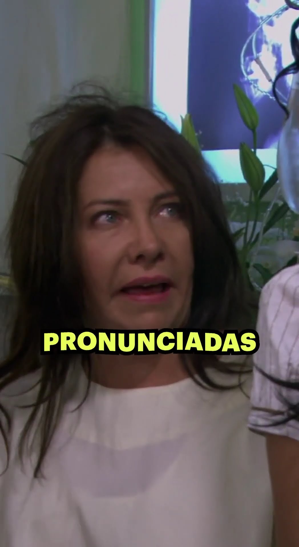 ?? María se despierta del coma y se parece más a su abuelito #originales #MaríaDeTodosLosÁngeles