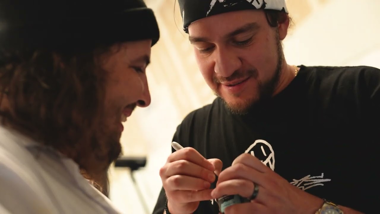 Signing Cut