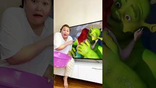 Shrek Accidentaly Kissed Mermaid