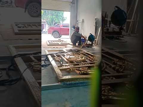Video Bộ cổng inox mạ ti tan màu vàng đẹp nhất hiện nay... - youtube