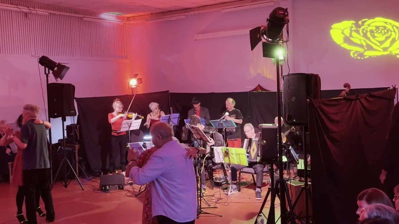 Di Sarli - A la Gran Muneca Caminito Community Tango Orchestra