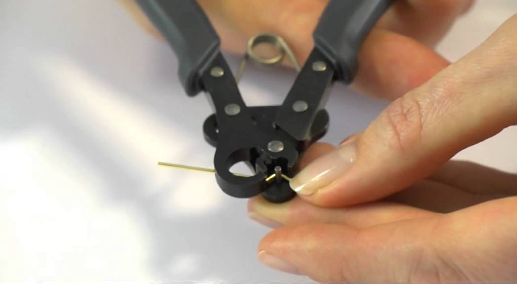 How to Use the One Step Wire Looper Tool Jewellery
