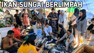 Download Lagu Suasana Pasar Ikan Di Kelurahan Petuk Katimpun, Kota Palangka Raya MP3 Download Lagu Suasana Pasar Ikan Di Kelurahan Petuk Katimpun, Kota Palangka Raya MP3