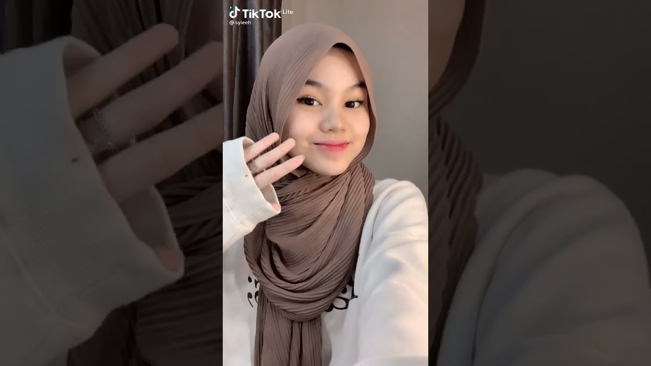 Cara pakai pashmina plisket menutup dada by: syieeeh #shorts 