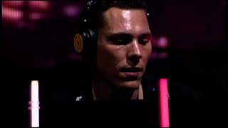 DJ Tiesto feat  Kristy Hawkshaw - Just Be (Live 2004)