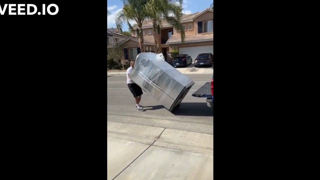 How to unload a refrigerator from a truck YouTube