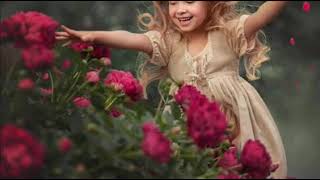 كموسيقى ناعمة ،أُرتل  إسمك ،فتتراقص الحروف كفراشة بين النبضة و الأخرى....🦋💙🦋 screenshot 5
