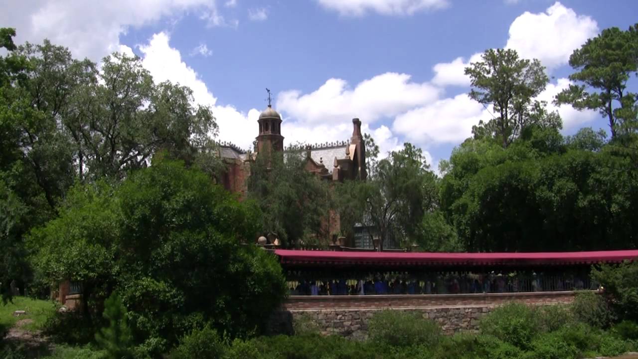 Haunted Mansion Viewpoint