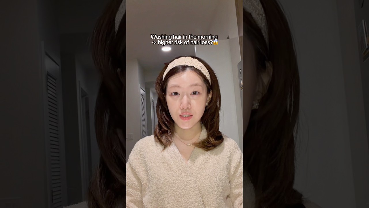 Should you wash your hair in the morning vs at night?🤔