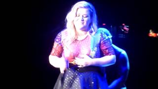 Kelly Clarkson - Sunday Morning (Maroon 5 Cover - Live - Shoreline Ampitheatre)