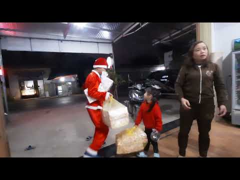 Video Ông Già Noel Sơn Tám 2022 - youtube