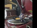 川田 義雄 と ミルク・ブラザーズ ♪かはッた數へ唄♪ 1940年 78rpm record. Columbia Model No G ー 241 phonograph