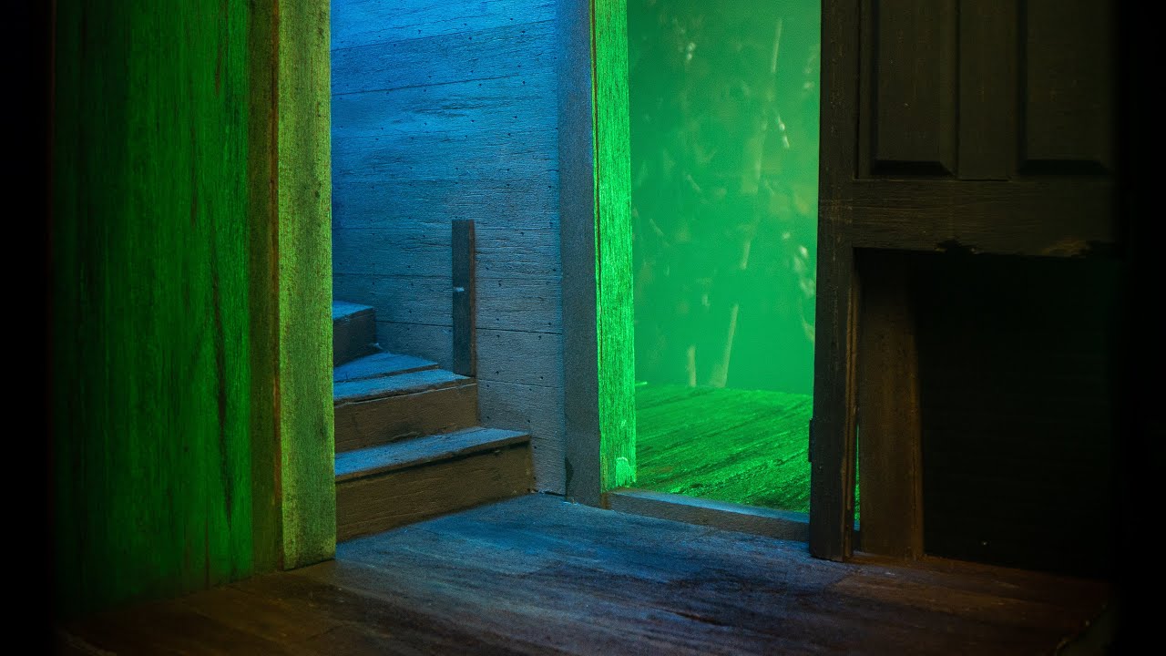 Making a Miniature Abandoned House | Miniature Photography