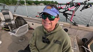 Which do you prefer? Spinning reel or Baitcaster Reel? #fishingequipment #spinningreel #baitcaster