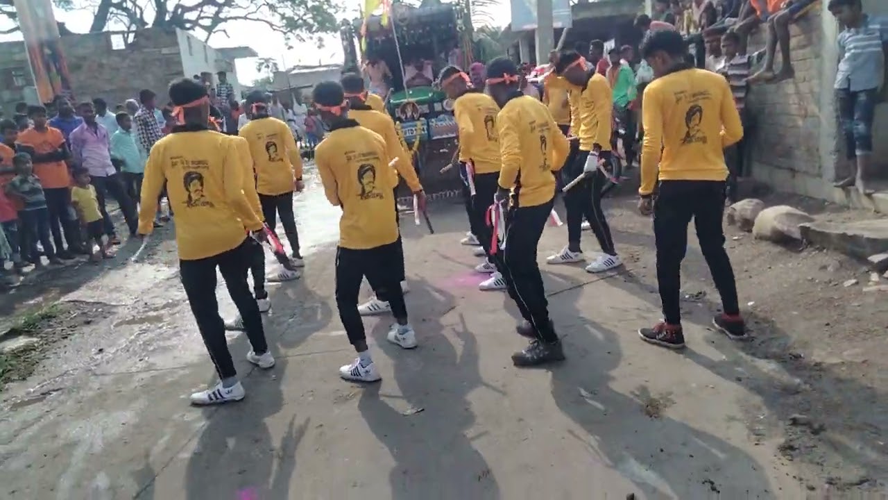 ಬಳಬಟ್ಟಿ ಕೋಲಾಟ್ ದಯಾ ದಯಾ ದಯಾರೆ  ಸಾಂಗ್