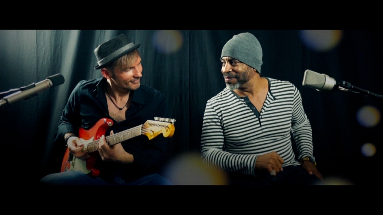 Love me now - by Singo ft. Marshall Titus - Video # 38