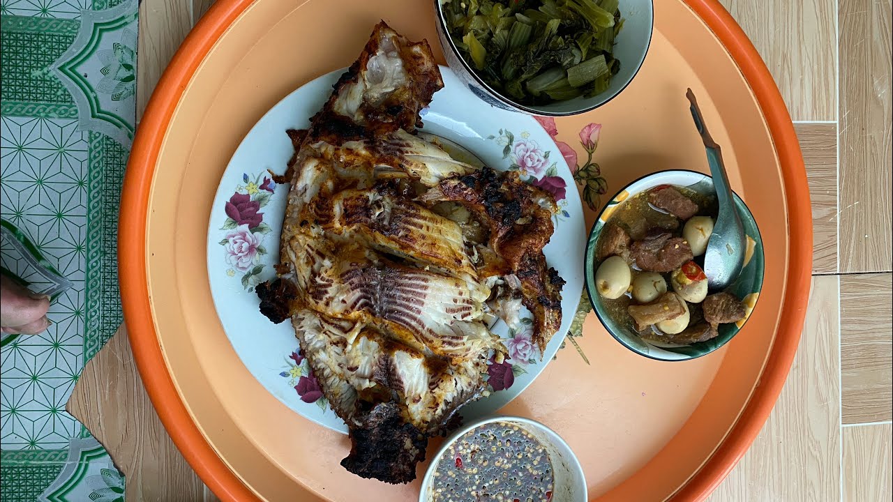 Bữa cơm của ba bà cháu hôm nay cá nướng siêu to khổng lồ ngon quá trời luôn 