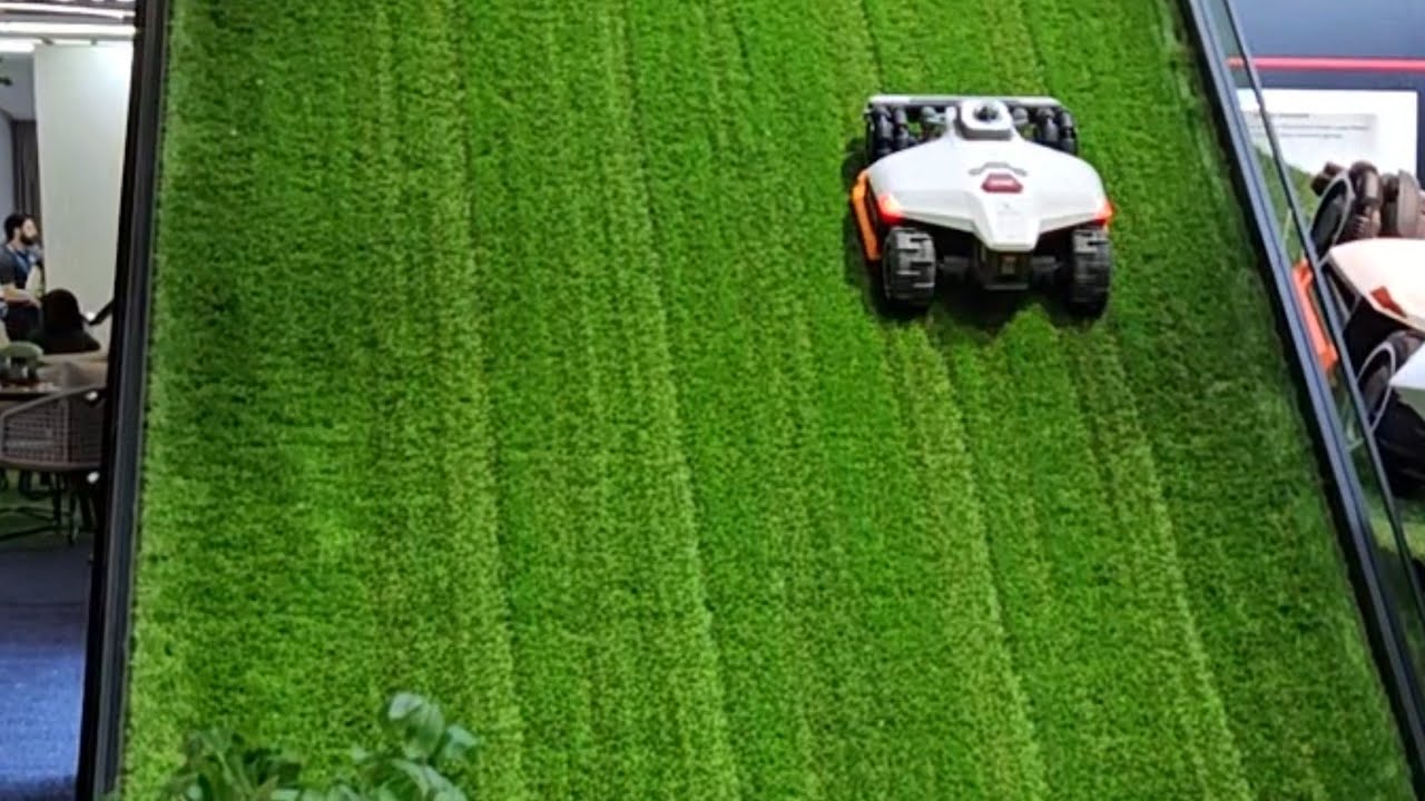 Mammotion Luba 3 AWD Climbs Steep Hill | Robot Lawnmowers