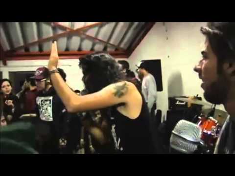 Concerts Fail Compilation ( metal ) momentos graciosos y accidentes