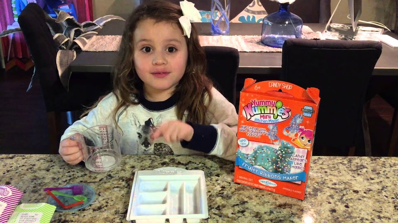 Yummy Nummies Mini Kitchen Magic :Fruity Ribbon Maker Toys - YouTube