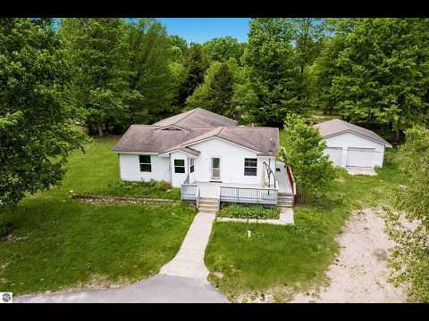 90 S Haze Road, Beulah, MI home video tour