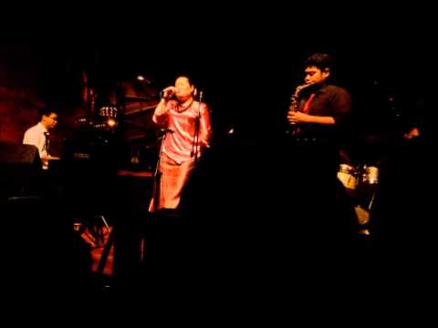 #JazzItUpALittle - Garota de Ipanema - Mazlina \u0026 Friends feat Kirana Kay