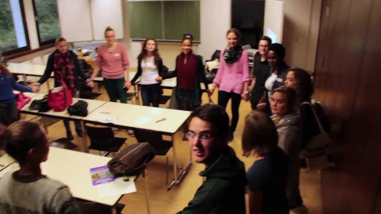 Song Calvarienberg - Sisters feat. Weltklasse!-Pakistan-AG