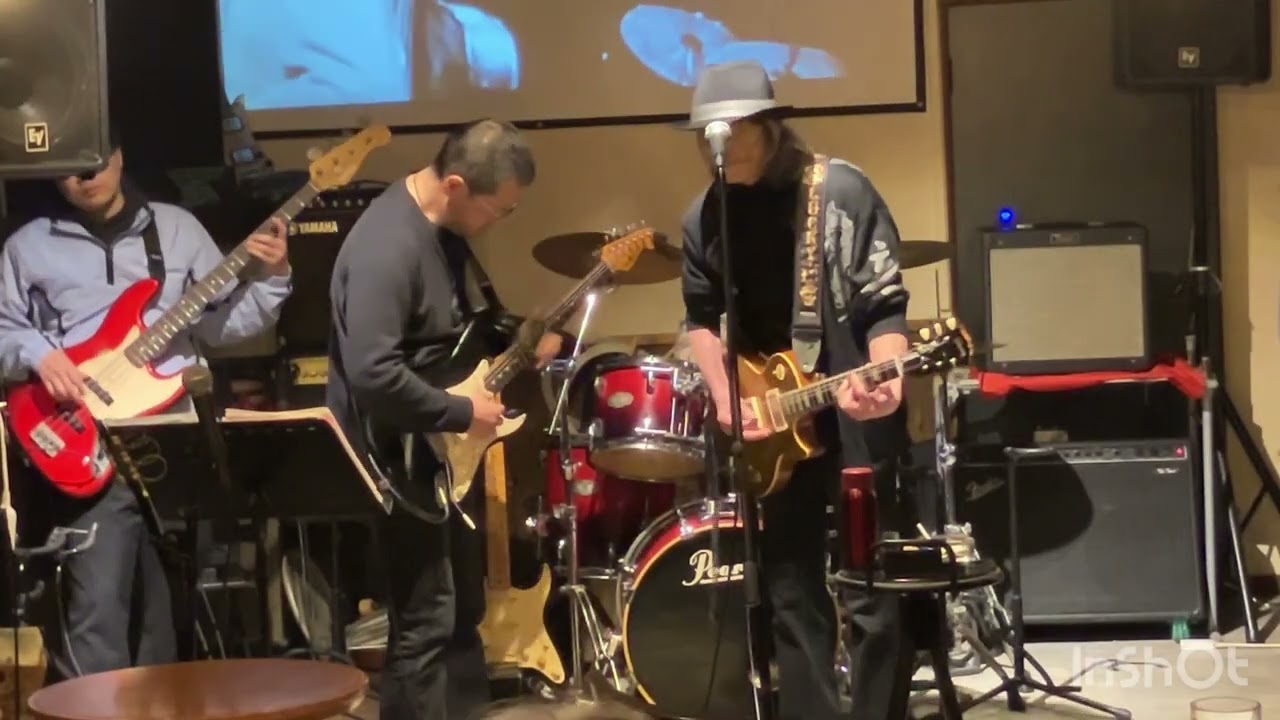 Nobody knows you when you’re down and out 