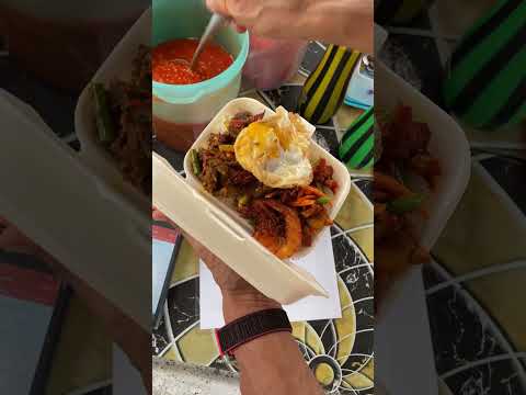 nasi-ayam-kunyit-sambal-pedas