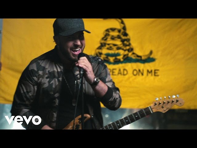 Mitchell Tenpenny - Bitches