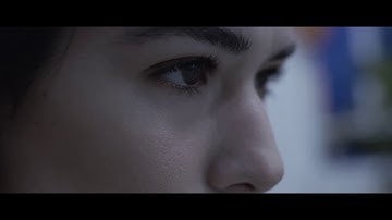 Leontine - For A Second (Official video)