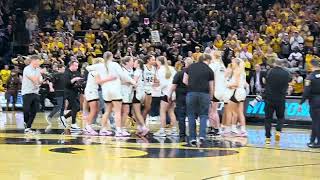 Final moments of Iowa's 64-54 win over West Virginia