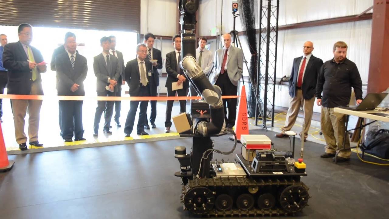 Japanese industry delegation visits Army lab
