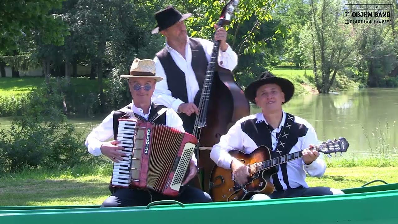 ŠTIRJE FANTJE ŠPILAJO (Slovenske Ljudske pesmi, Ljudska glasba) - Objem Band