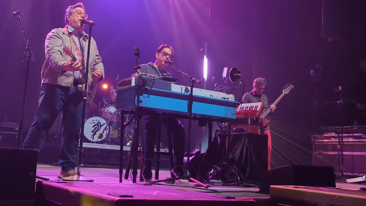 They Might Be Giants - Istanbul (Not Constantinople) @ The Agora - Cleveland, OH November 21, 2025.