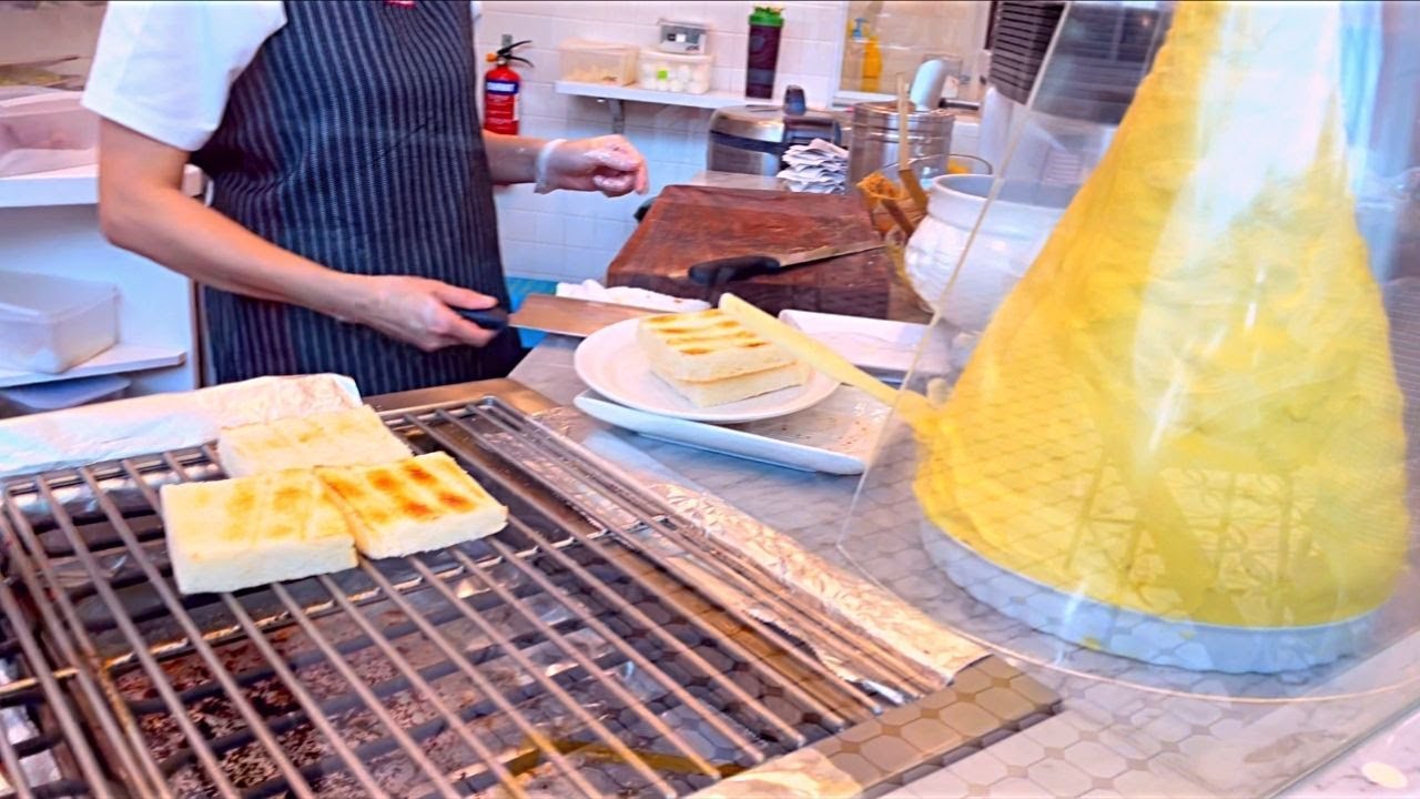 Traditional Singapore Breakfast Kaya Toast | Toast Box Singapore - YouTube