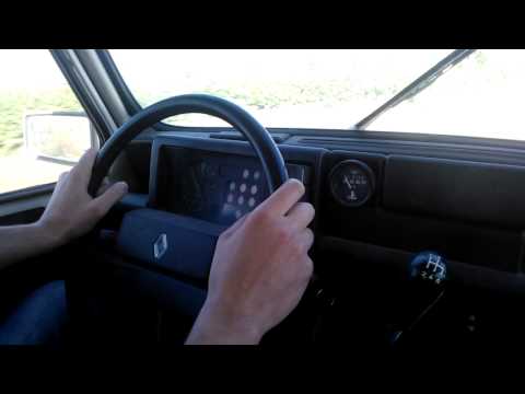 renault-4l-driving-experience