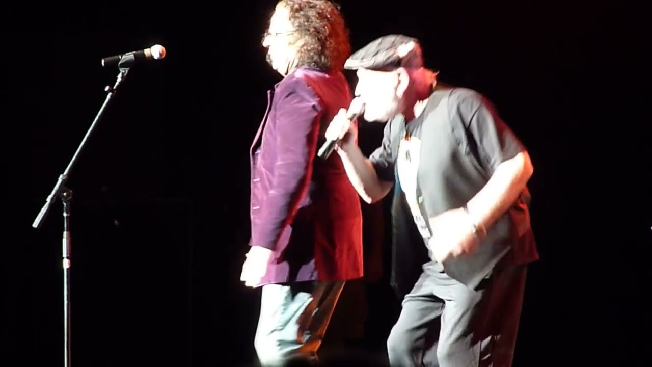 THE TURTLES - FLO & EDDIE -  PINE KNOB MUSIC THEATER - CLARKSTON, MI - May 30, 2010