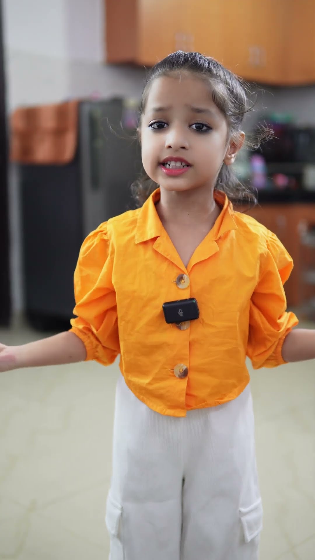 Mama mama bhookh lagi ?